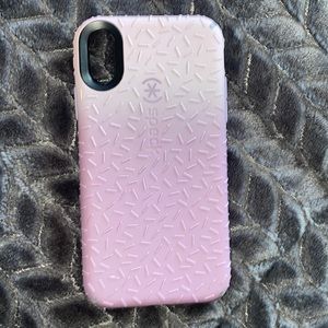 iPhone XR/11 Speck case